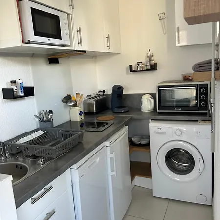 Apartment : En Rez De Jardin