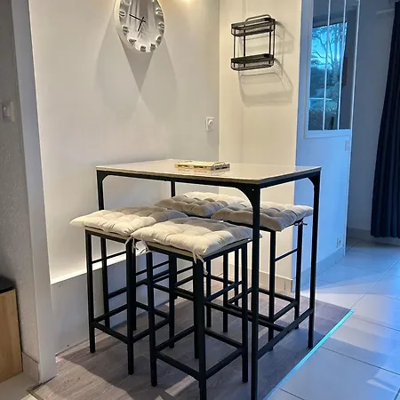 : En Rez De Jardin דירה La Baule