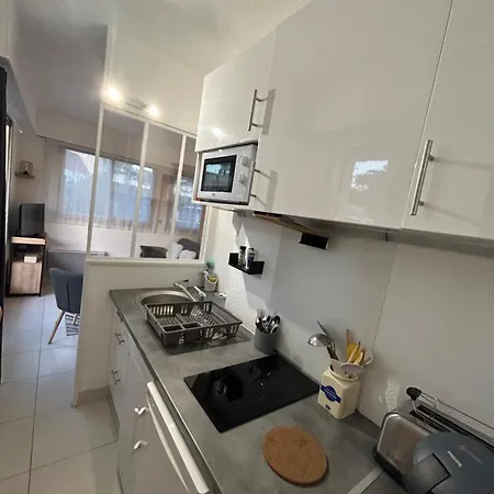 Apartment : En Rez De Jardin *